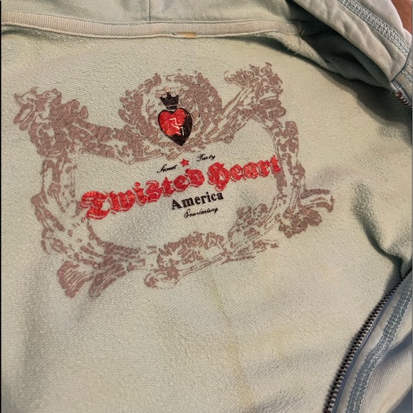 Vintage Twisted Heart Hoodie - Picture 6 of 6